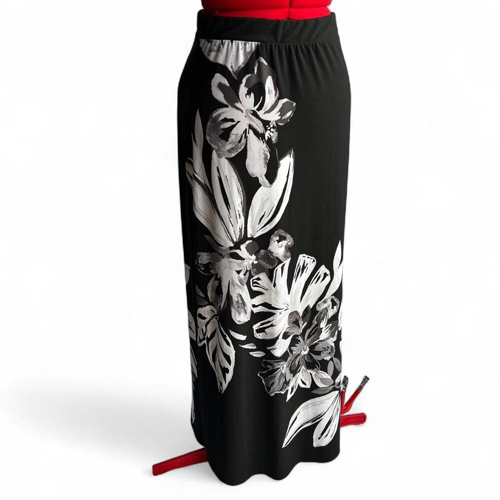 Chicos Black & White Tropical Floral Maxi Skirt‎
